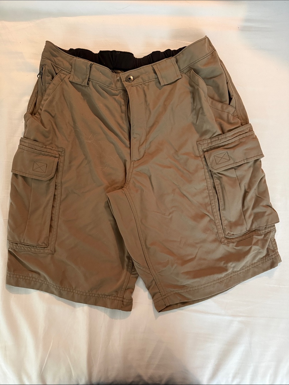Duluth Trading Co Tan Cargo Shorts with Multiple Pockets